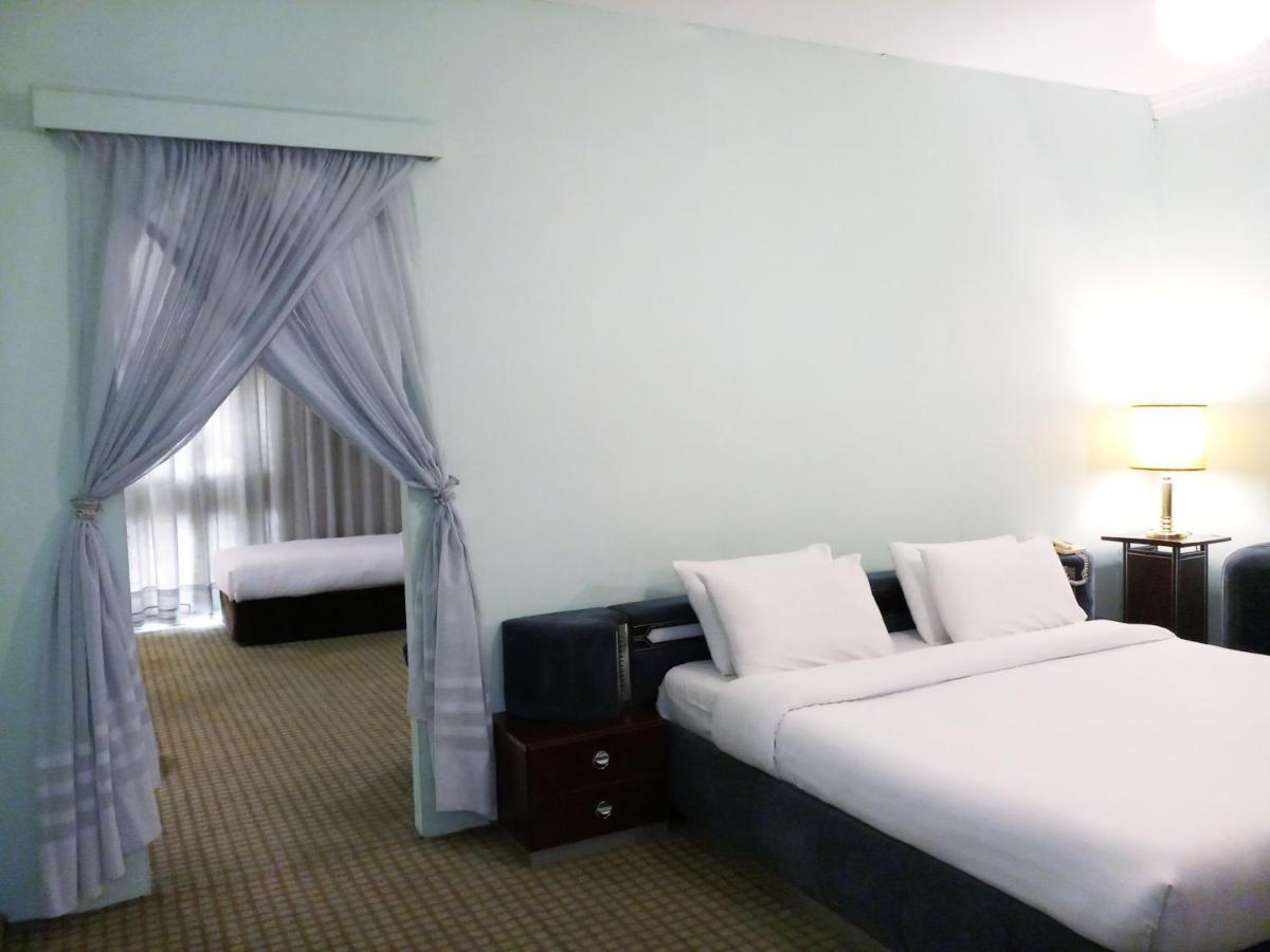 Oriental Palace Hotel Манама Екстер'єр фото