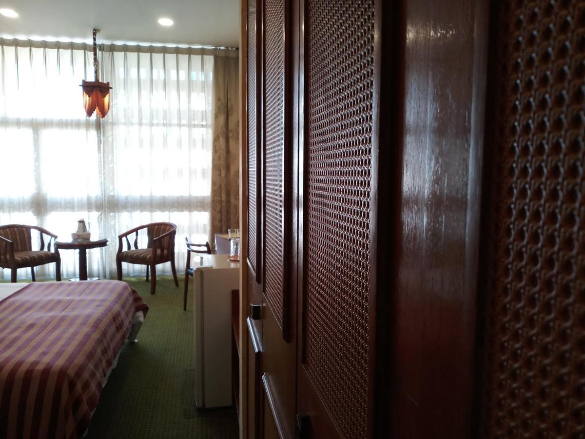 Oriental Palace Hotel Манама Екстер'єр фото